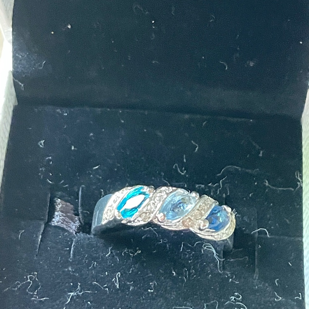Silver Ring Blue W/CZ Stones